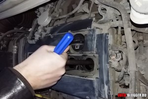 выкручиваем свечи