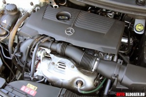Mercedes Benz B Class 2012 года, двигатель, фото 2