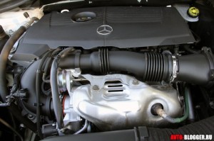 Mercedes Benz B Class 2012 года, двигатель, фото 3