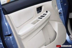 Subaru Impreza салон, фото 9