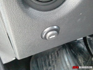 Lada Granta, кнопка открытия багажника