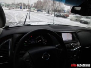 Nissan Patrol, передняя панель
