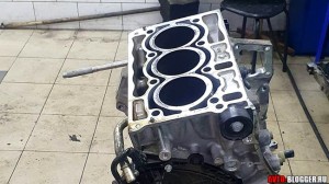 Открытый алюминиевый блок 